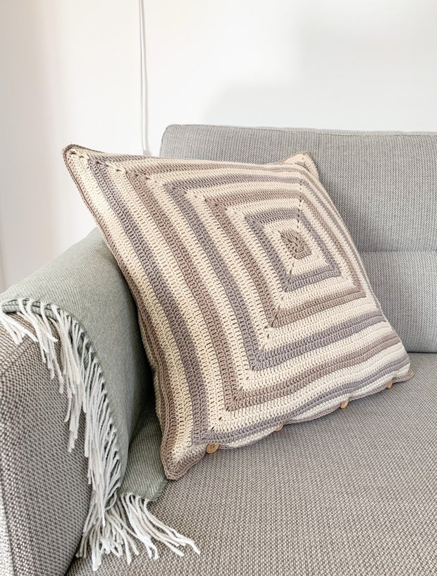 Square pillow garnpakke incl digital opskrift.