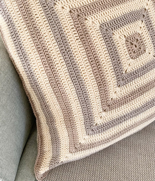 Square pillow garnpakke incl digital opskrift.
